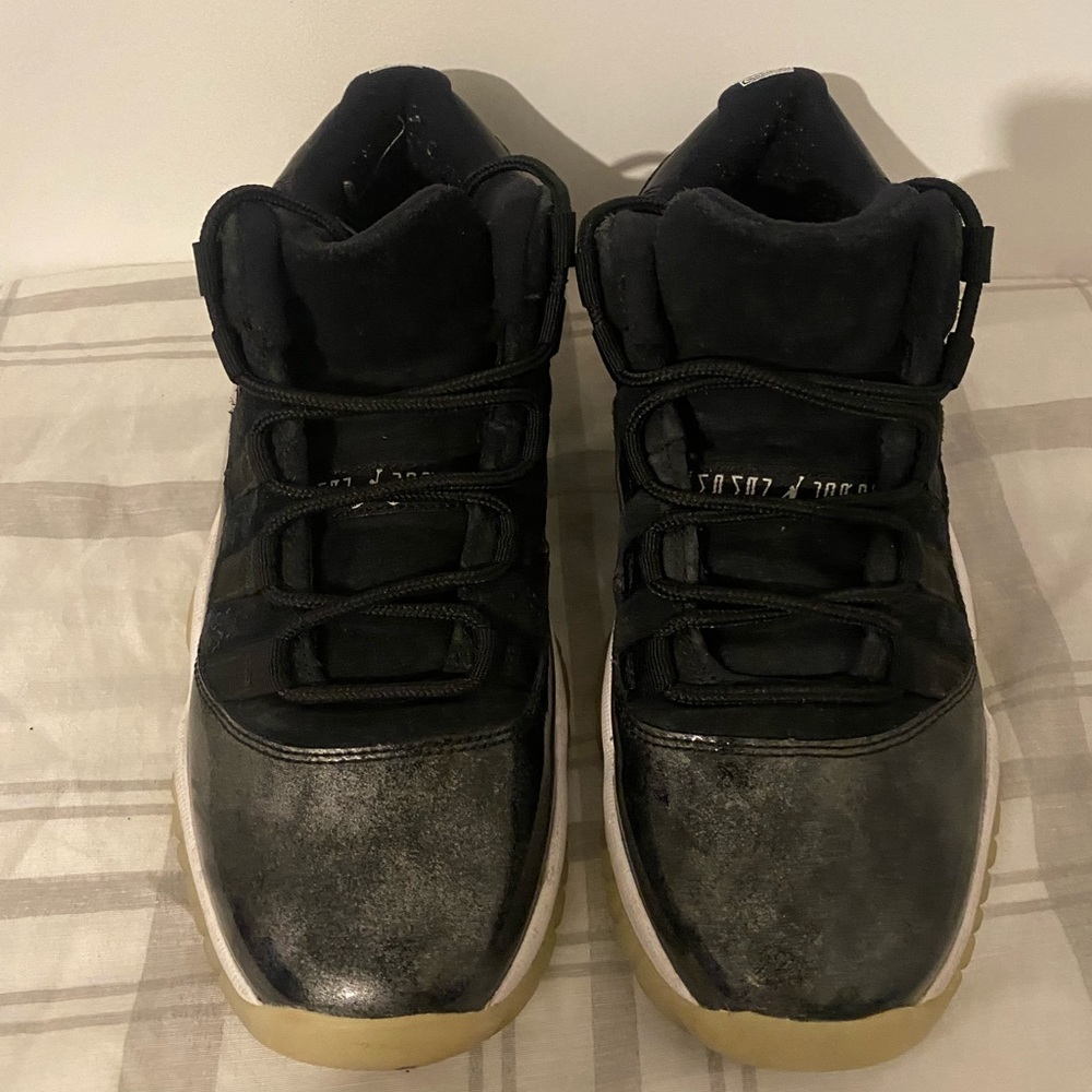 Jordan 11 lows black and white